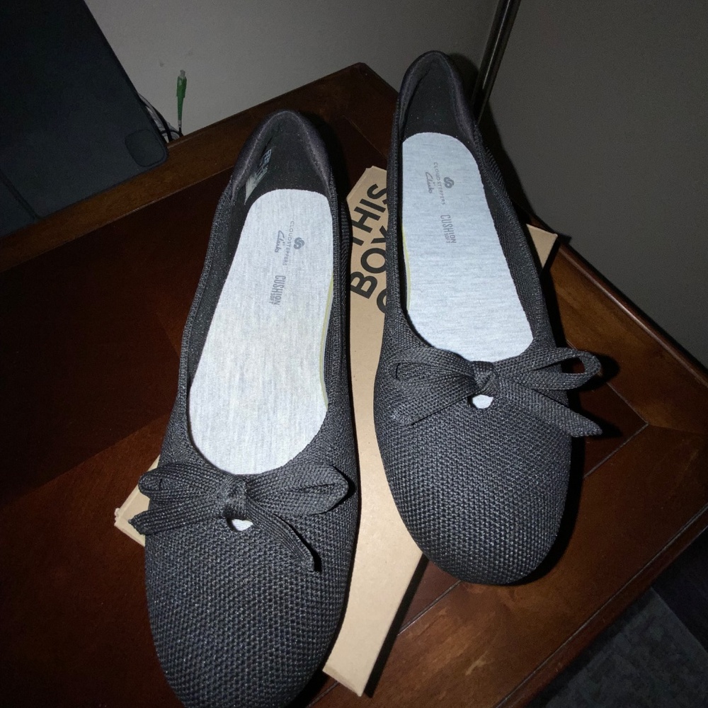 CLARKS BLACK KNIT BALLET FLAT 6.5W. CLOUDSTEPPER - Picture 2 of 8